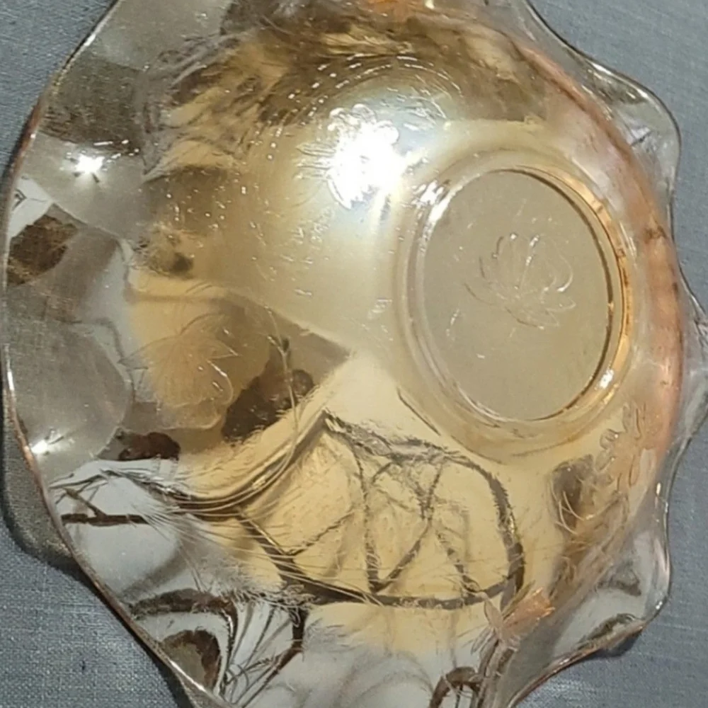 Vintage Indiana Glass Iridescent Console Bowl – Pink‑Peach Carnival Finish (EUC)